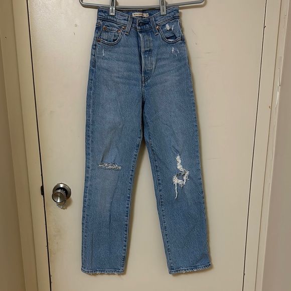Levi's Blue Distressed Women's Jeans - Picture 1 of 4